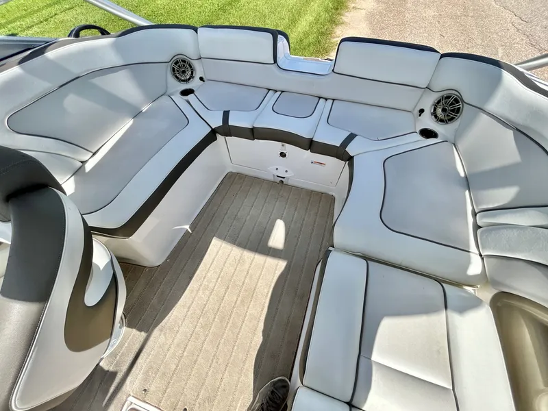 Slide: The Image of Yamaha 242 Limited 2014 - 41