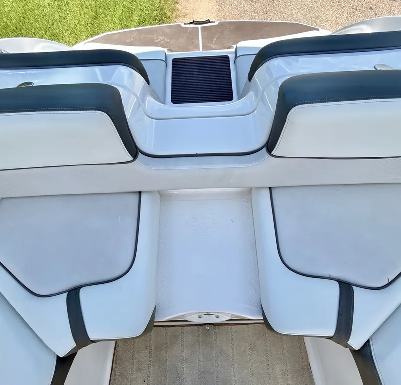 Slide: The Image of Yamaha 242 Limited 2014 - 46