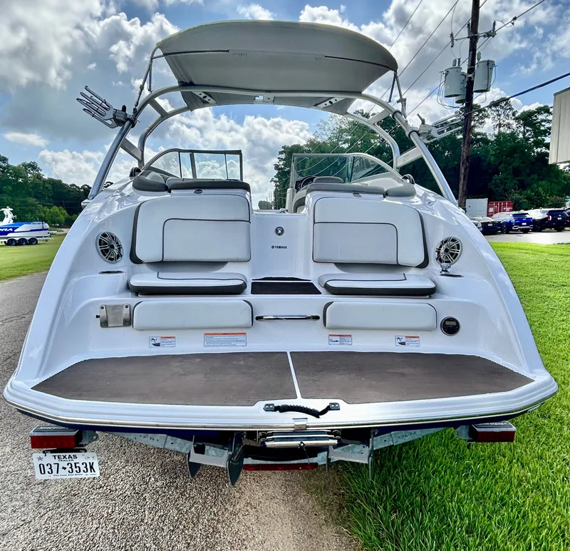 Slide: The Image of Yamaha 242 Limited 2014 - 7