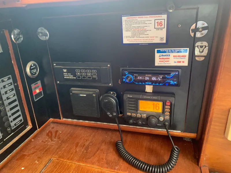 Slide: The Image of Irwin 43 MK III Center Cockpit 1989 - 10