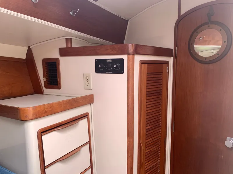 Slide: The Image of Irwin 43 MK III Center Cockpit 1989 - 25