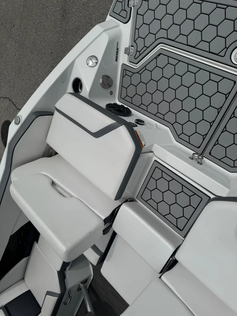 Slide: The Image of Scarab 255 Open ID 2020 - 85