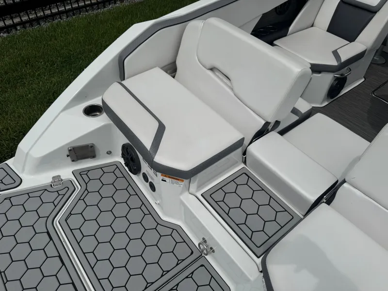 Slide: The Image of Scarab 255 Open ID 2020 - 86