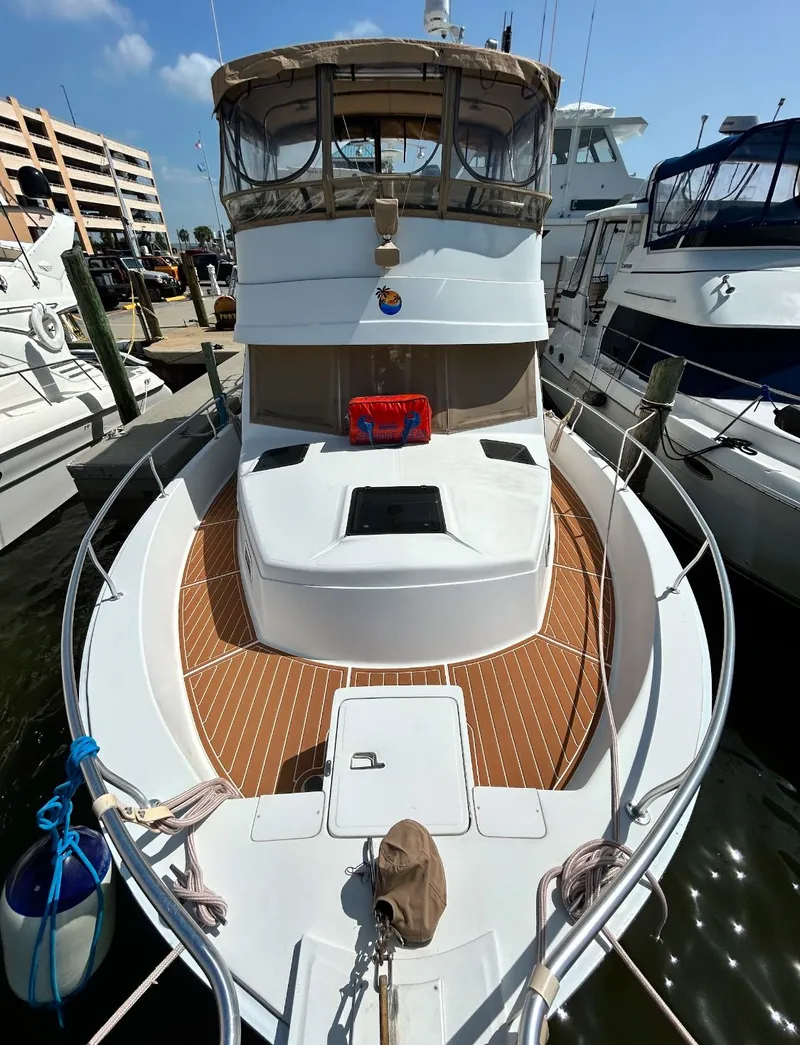 Slide: The Image of Mainship 390 Trawler 2001 - 0