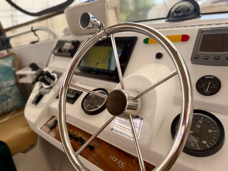 Slide: The Image of Mainship 390 Trawler 2001 - 10