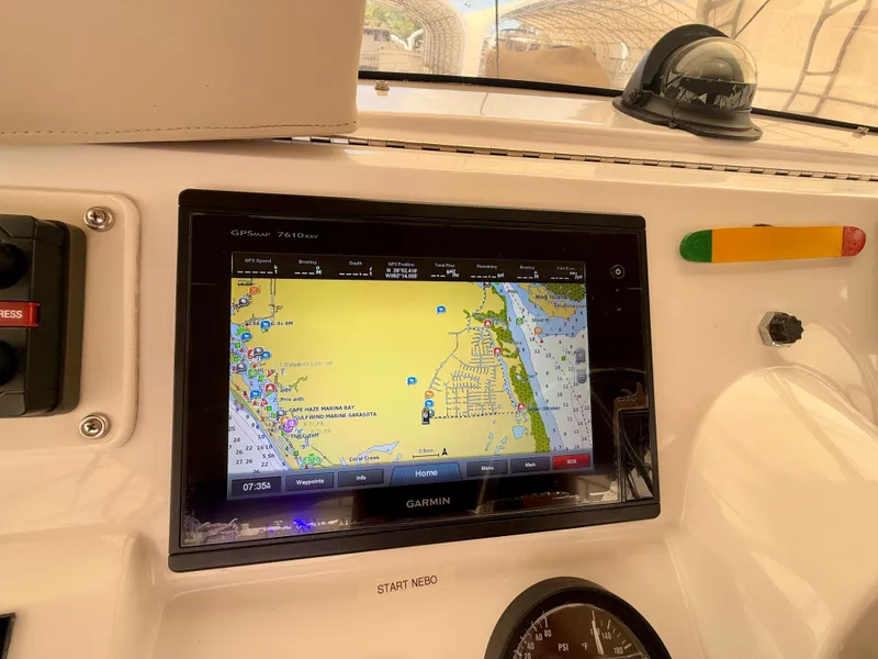 Slide: The Image of Mainship 390 Trawler 2001 - 15