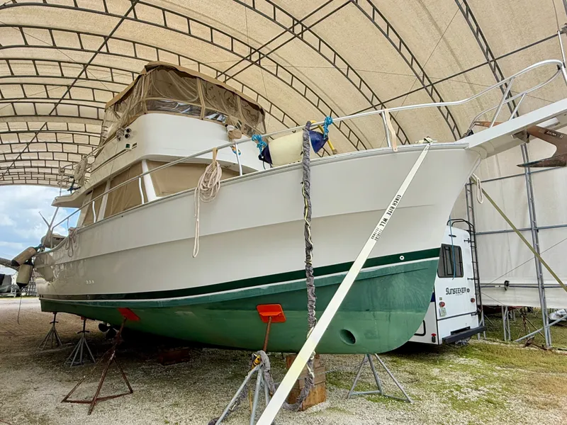 Slide: The Image of Mainship 390 Trawler 2001 - 2