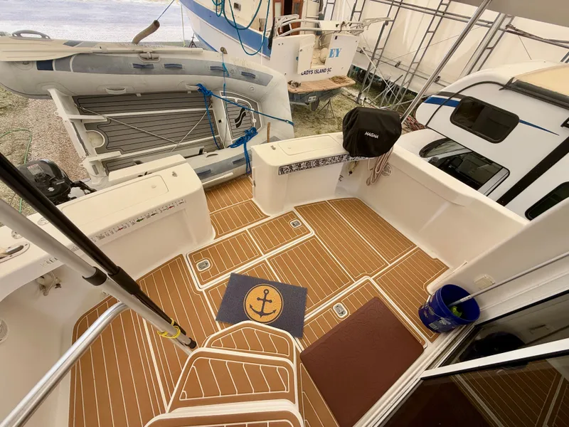 Slide: The Image of Mainship 390 Trawler 2001 - 27