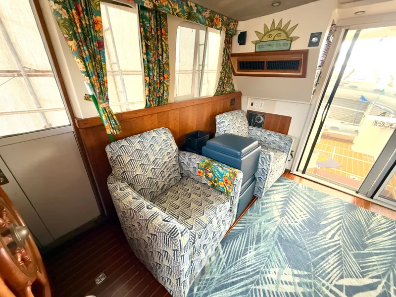 Slide: The Image of Mainship 390 Trawler 2001 - 36