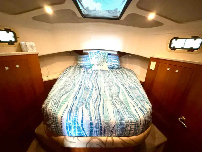 Slide: The Image of Mainship 390 Trawler 2001 - 42