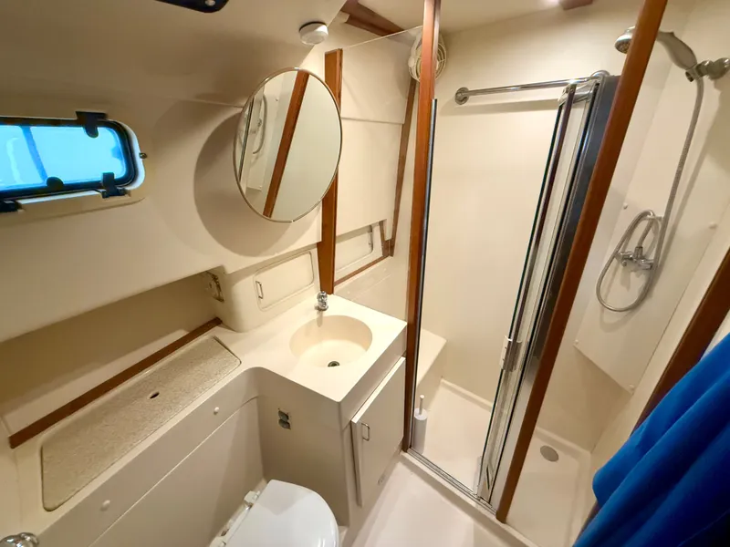 Slide: The Image of Mainship 390 Trawler 2001 - 45