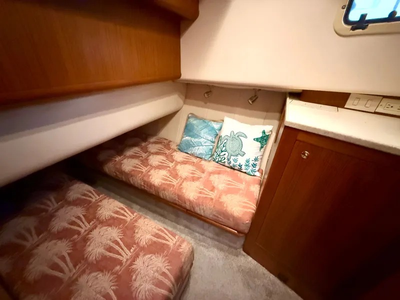 Slide: The Image of Mainship 390 Trawler 2001 - 46