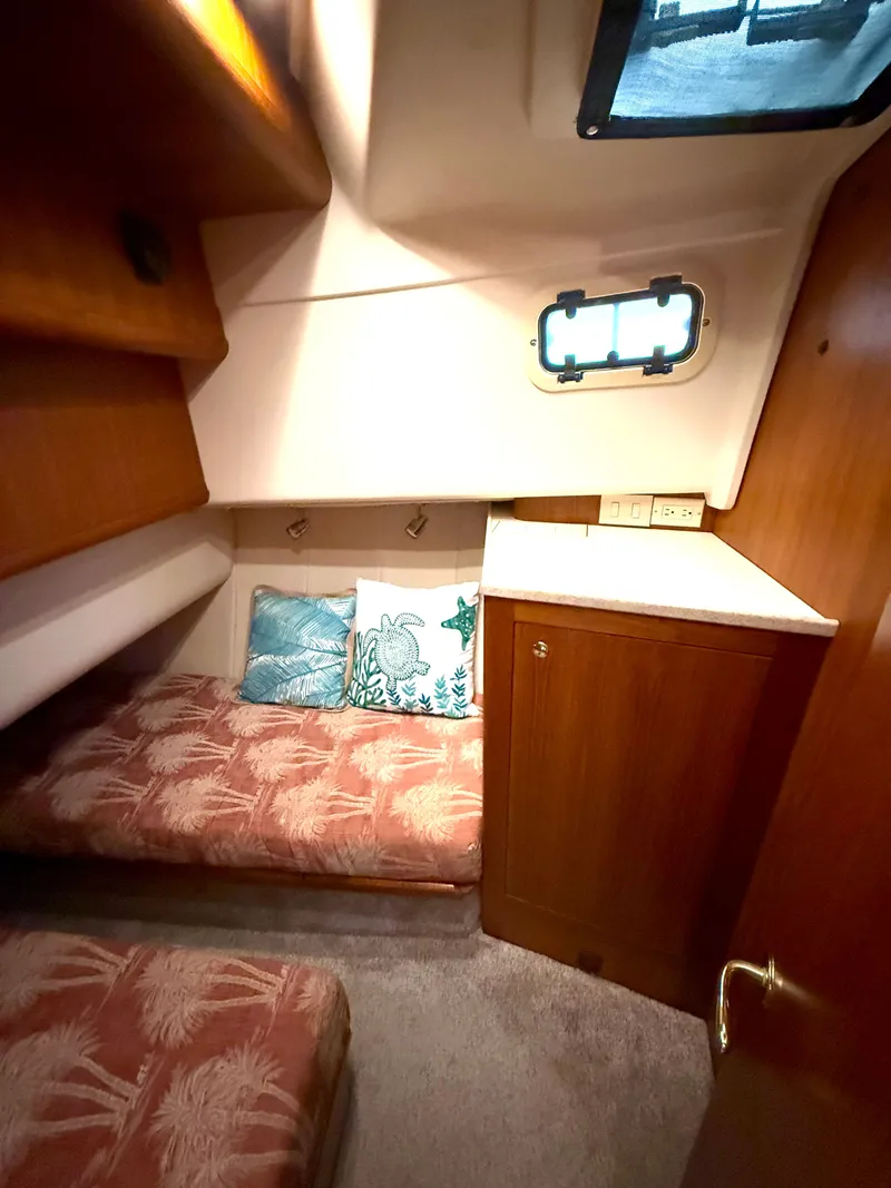 Slide: The Image of Mainship 390 Trawler 2001 - 47