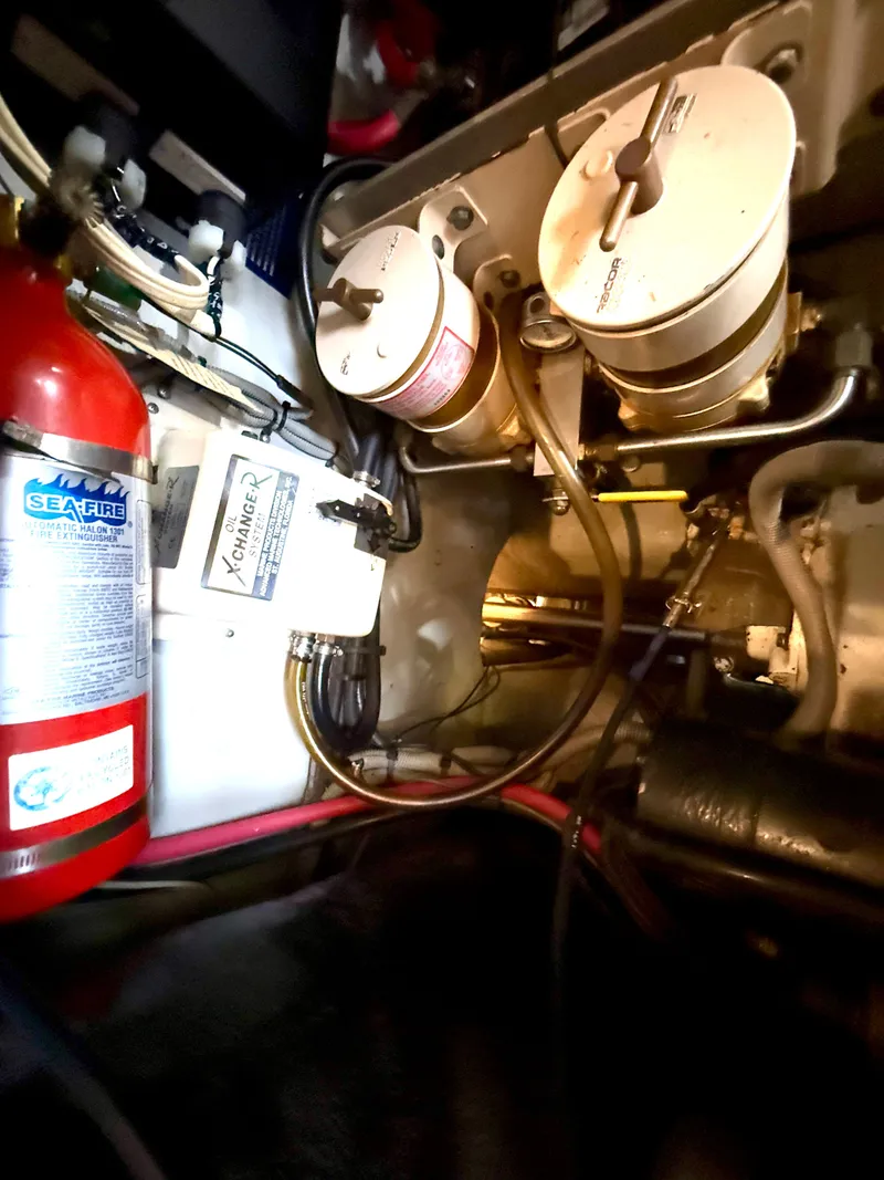 Slide: The Image of Mainship 390 Trawler 2001 - 53