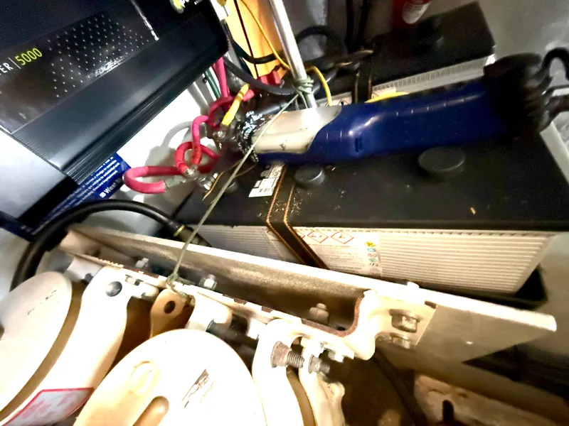 Slide: The Image of Mainship 390 Trawler 2001 - 54