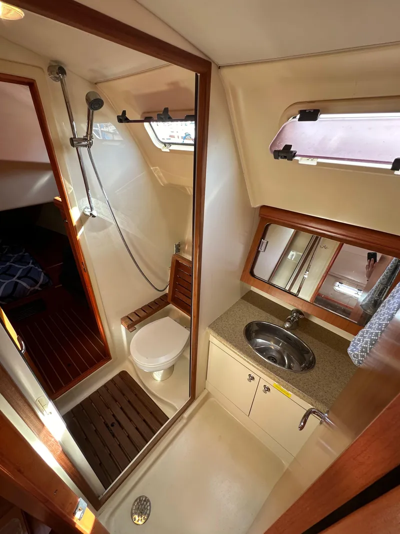 Slide: The Image of Hunter 38 2008 - 51