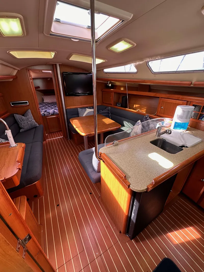 Slide: The Image of Hunter 38 2008 - 56