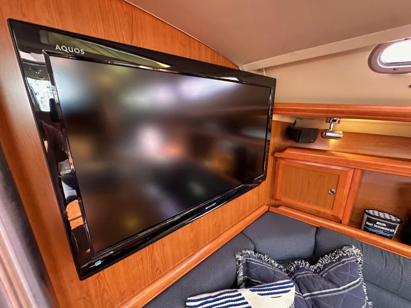 Slide: The Image of Hunter 38 2008 - 65