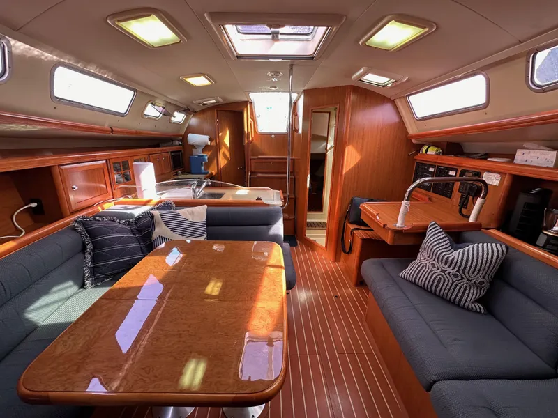 Slide: The Image of Hunter 38 2008 - 73