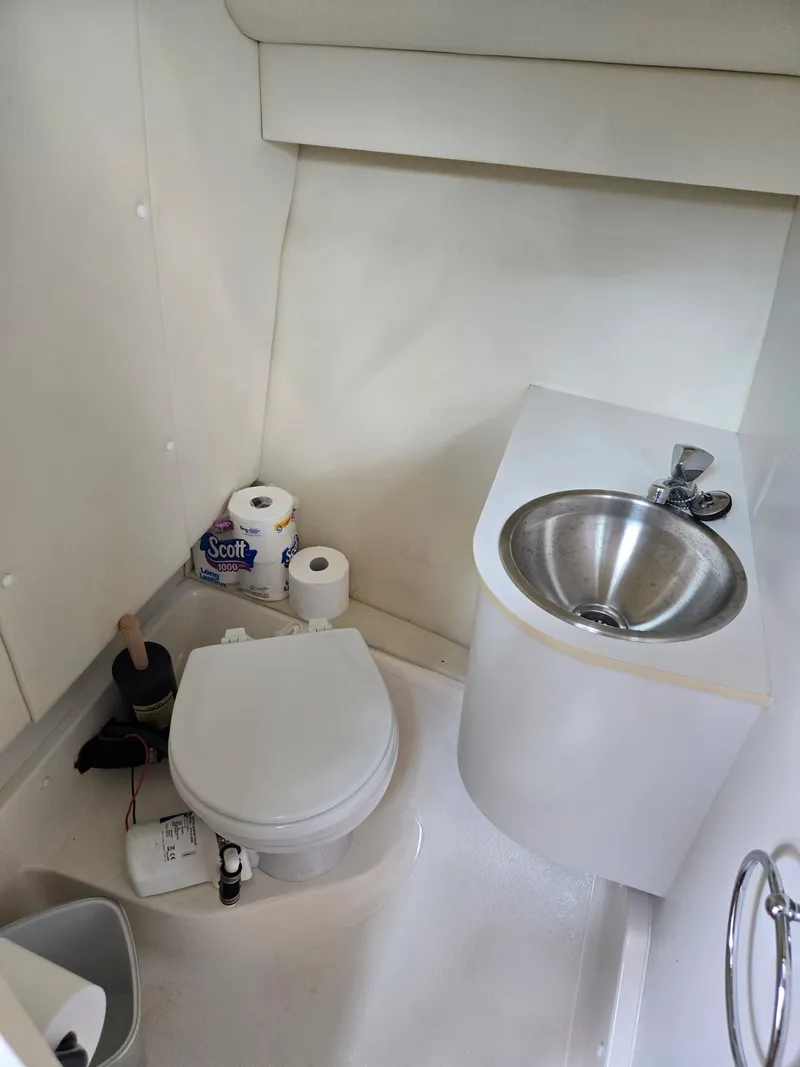 Slide: The Image of Tiara 2900 Coronet 2000 - 11