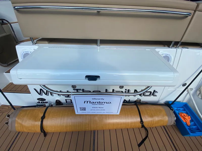 Slide: The Image of Sea Ray 400 Sundancer 2016 - 10