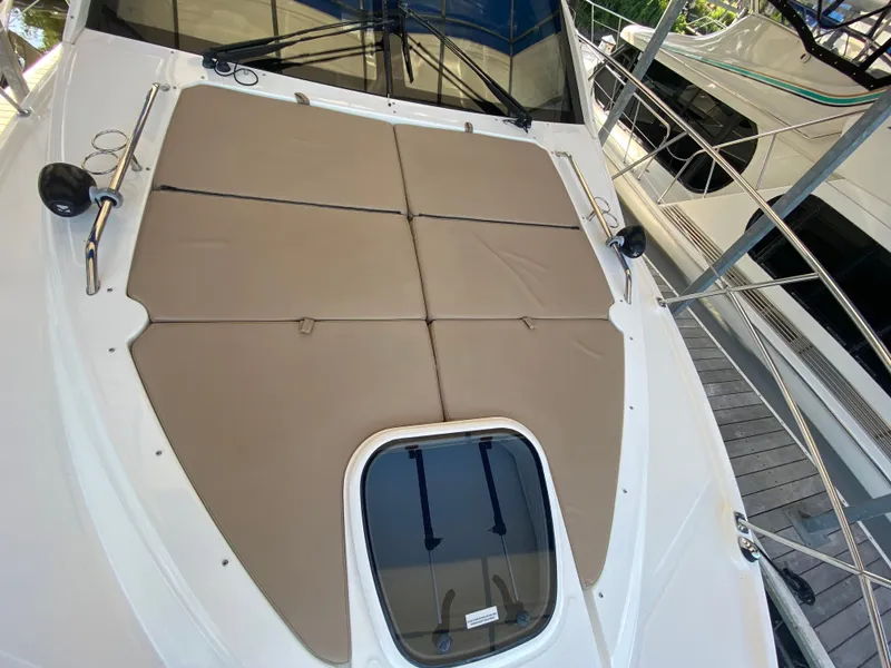 Slide: The Image of Sea Ray 400 Sundancer 2016 - 5