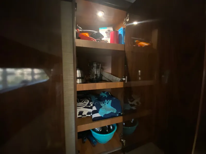 Slide: The Image of Sea Ray 400 Sundancer 2016 - 51