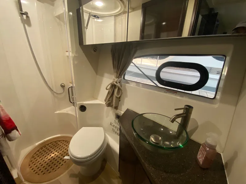 Slide: The Image of Sea Ray 400 Sundancer 2016 - 52