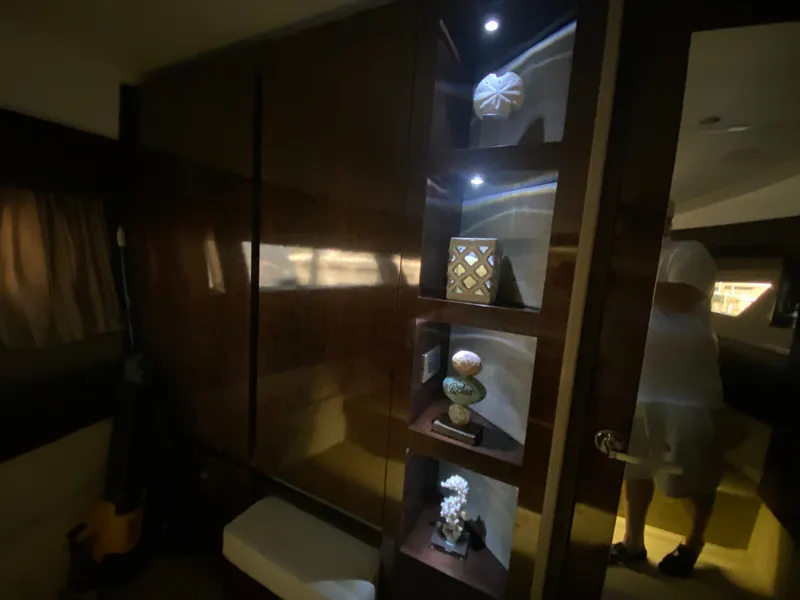 Slide: The Image of Sea Ray 400 Sundancer 2016 - 55