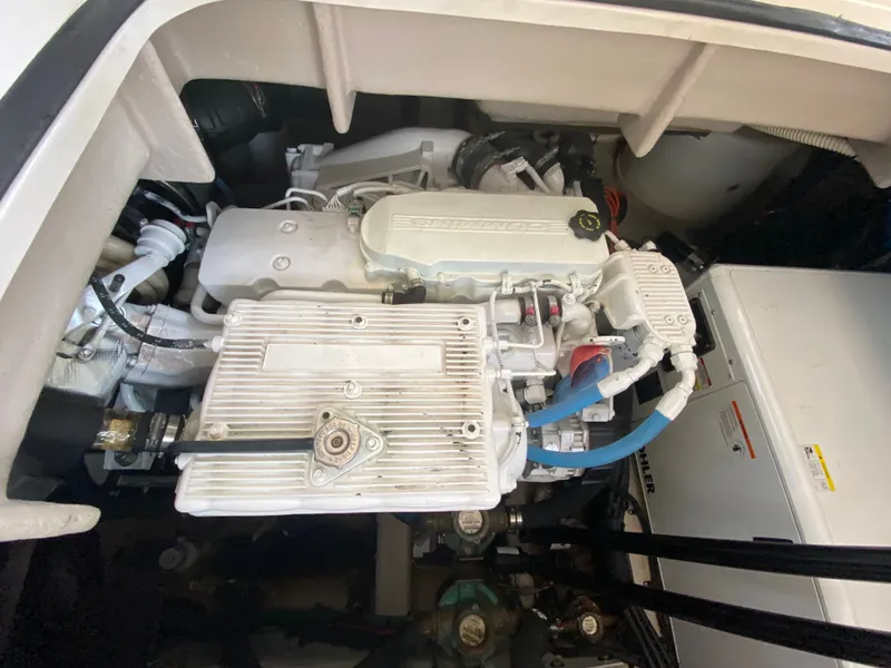 Slide: The Image of Sea Ray 400 Sundancer 2016 - 64