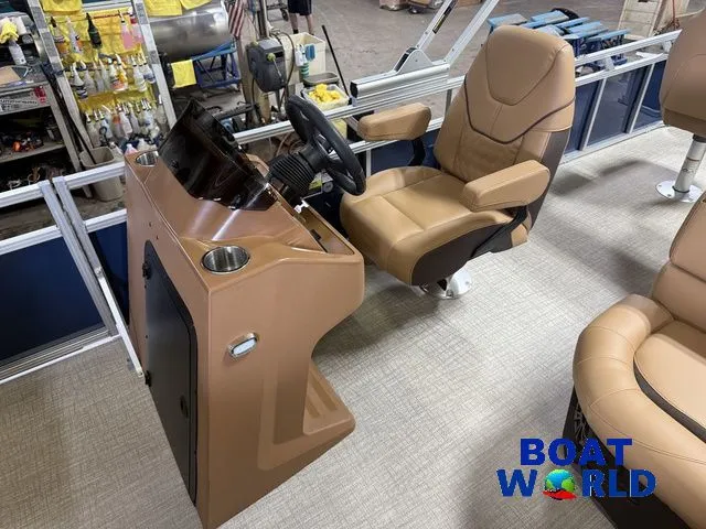 Slide: The Image of Tahoe Sport 2385 Rear Fish & Honda 4-Stroke EFI 2026 - 10