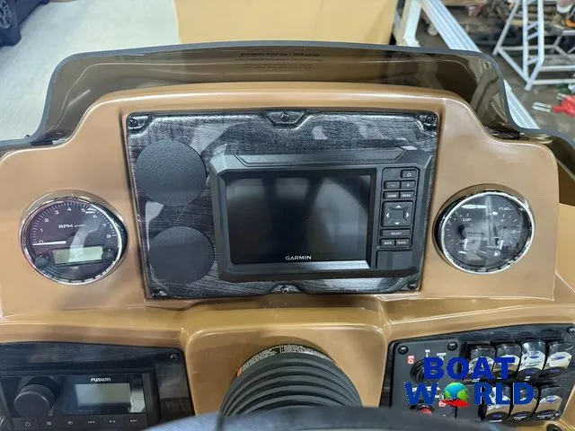 Slide: The Image of Tahoe Sport 2385 Rear Fish & Honda 4-Stroke EFI 2026 - 14