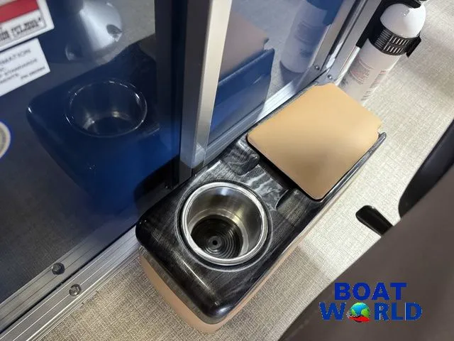 Slide: The Image of Tahoe Sport 2385 Rear Fish & Honda 4-Stroke EFI 2026 - 15