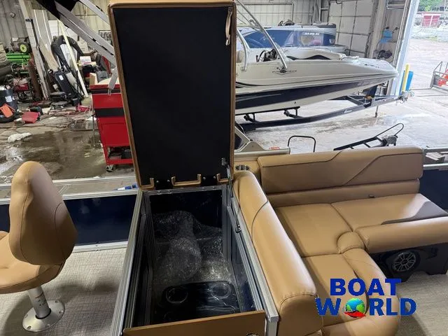 Slide: The Image of Tahoe Sport 2385 Rear Fish & Honda 4-Stroke EFI 2026 - 19