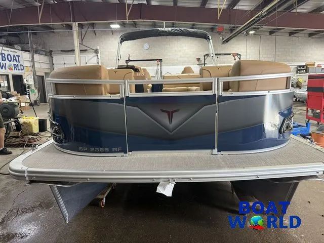 Slide: The Image of Tahoe Sport 2385 Rear Fish & Honda 4-Stroke EFI 2026 - 34