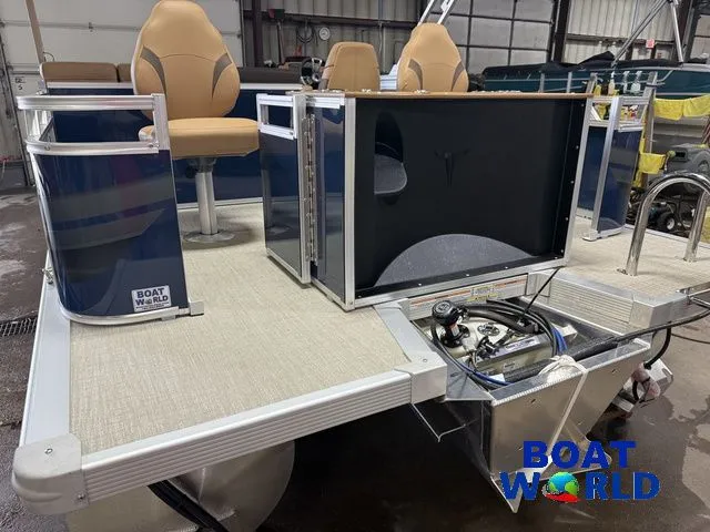 Slide: The Image of Tahoe Sport 2385 Rear Fish & Honda 4-Stroke EFI 2026 - 39