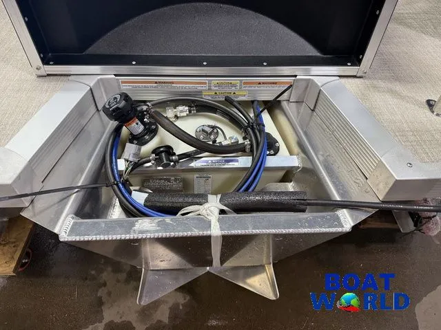 Slide: The Image of Tahoe Sport 2385 Rear Fish & Honda 4-Stroke EFI 2026 - 40