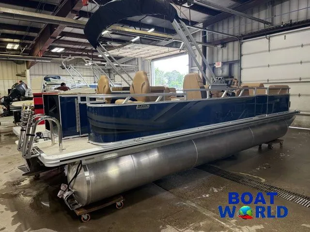 Slide: The Image of Tahoe Sport 2385 Rear Fish & Honda 4-Stroke EFI 2026 - 42