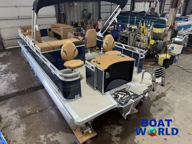 Slide: The Image of Tahoe Sport 2385 Rear Fish & Honda 4-Stroke EFI 2026 - 45