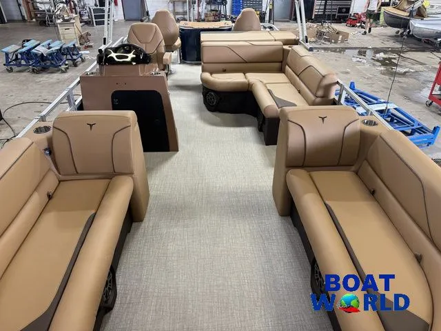 Slide: The Image of Tahoe Sport 2385 Rear Fish & Honda 4-Stroke EFI 2026 - 6