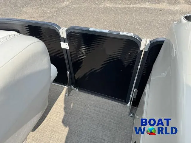 Slide: The Image of Palm Beach 200 Castmaster Pontoon With SEA LEGS 2017 - 13