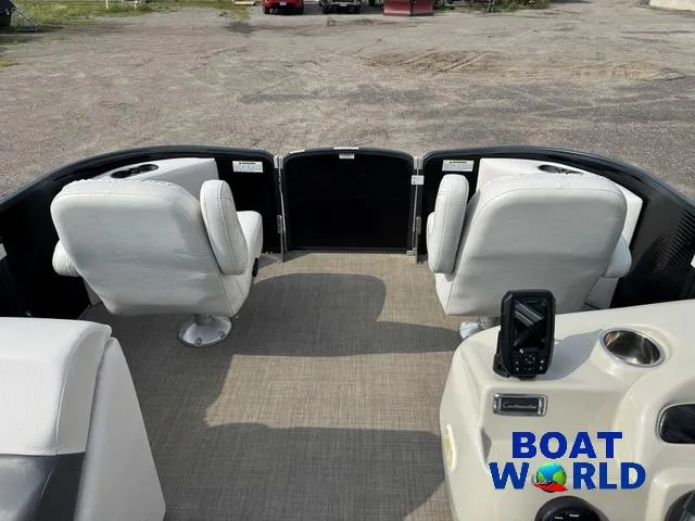 Slide: The Image of Palm Beach 200 Castmaster Pontoon With SEA LEGS 2017 - 3