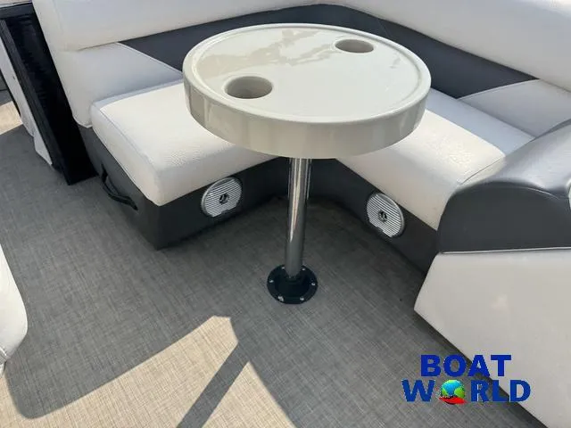 Slide: The Image of Palm Beach 200 Castmaster Pontoon With SEA LEGS 2017 - 35