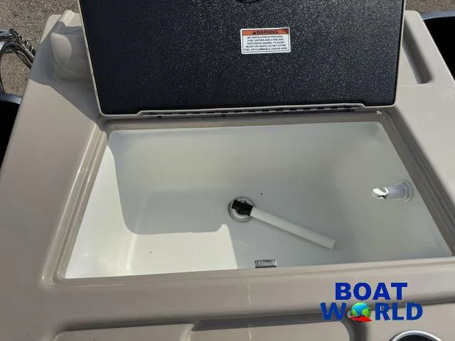 Slide: The Image of Palm Beach 200 Castmaster Pontoon With SEA LEGS 2017 - 41