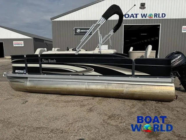 Slide: The Image of Palm Beach 200 Castmaster Pontoon With SEA LEGS 2017 - 56