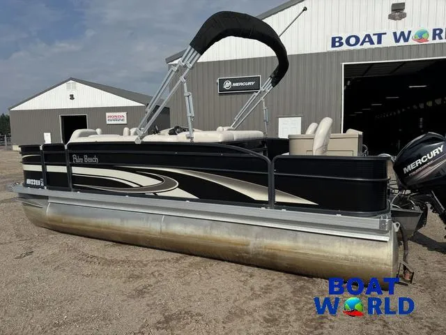 Slide: The Image of Palm Beach 200 Castmaster Pontoon With SEA LEGS 2017 - 57
