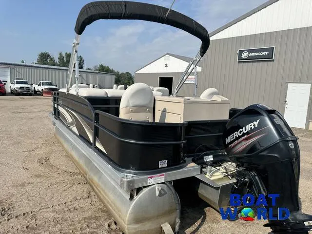 Slide: The Image of Palm Beach 200 Castmaster Pontoon With SEA LEGS 2017 - 59