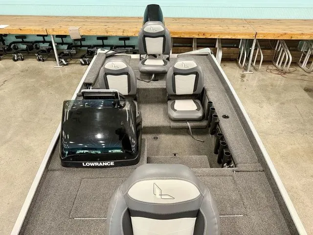 Slide: The Image of Lowe Skorpion 16 2023 - 8