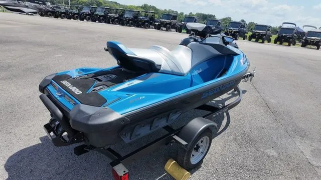 Slide: The Image of Sea-Doo GTI SE 130 IBR 2021 - 15