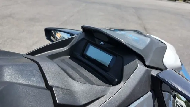 Slide: The Image of Sea-Doo GTI SE 130 IBR 2021 - 6